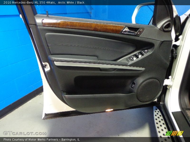 Arctic White / Black 2010 Mercedes-Benz ML 350 4Matic