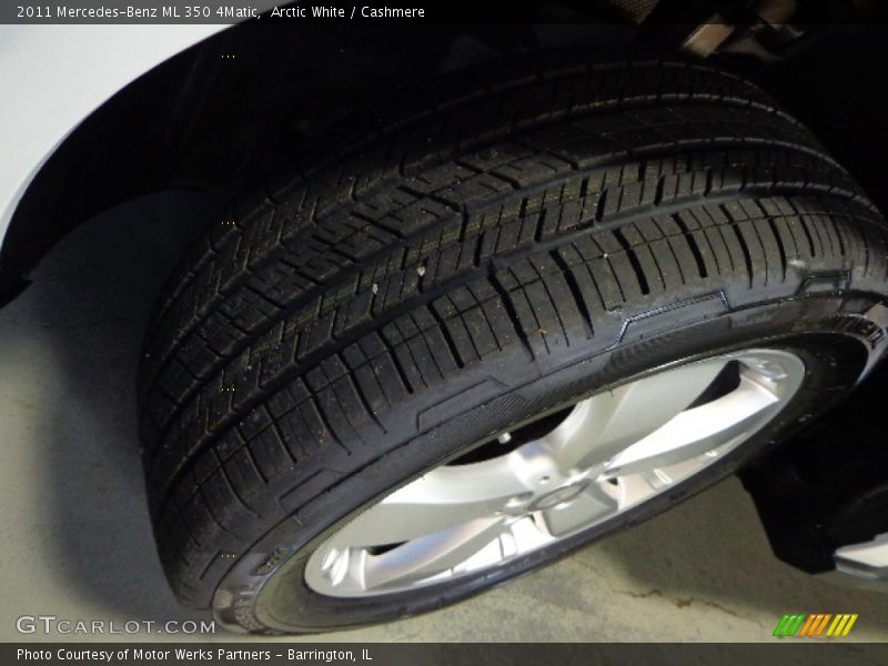 Arctic White / Cashmere 2011 Mercedes-Benz ML 350 4Matic