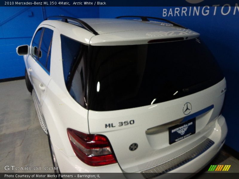 Arctic White / Black 2010 Mercedes-Benz ML 350 4Matic