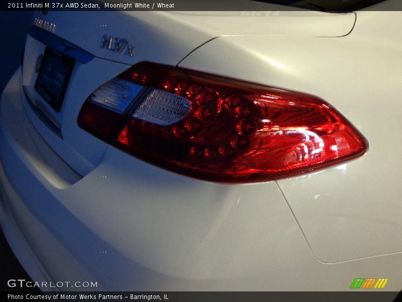 Moonlight White / Wheat 2011 Infiniti M 37x AWD Sedan
