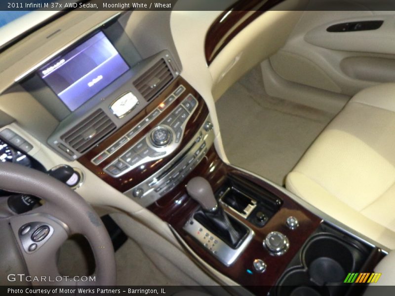 Moonlight White / Wheat 2011 Infiniti M 37x AWD Sedan