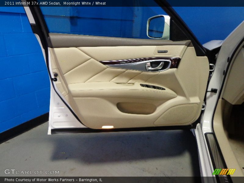 Moonlight White / Wheat 2011 Infiniti M 37x AWD Sedan