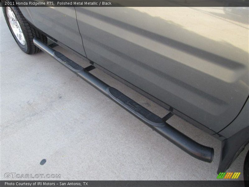 Polished Metal Metallic / Black 2011 Honda Ridgeline RTS