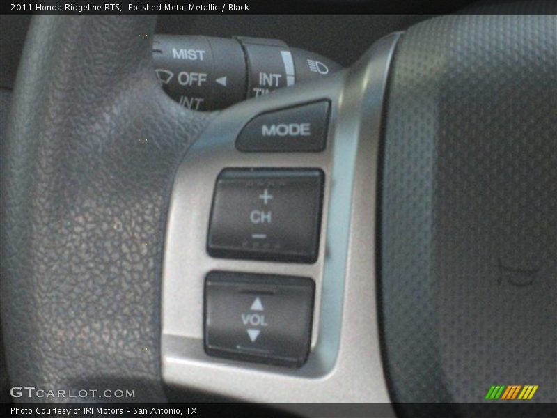 Polished Metal Metallic / Black 2011 Honda Ridgeline RTS