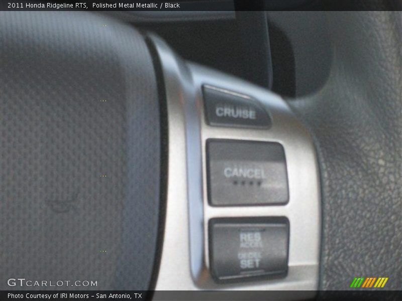 Polished Metal Metallic / Black 2011 Honda Ridgeline RTS