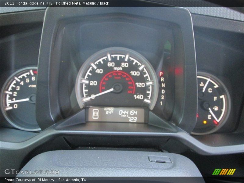 Polished Metal Metallic / Black 2011 Honda Ridgeline RTS