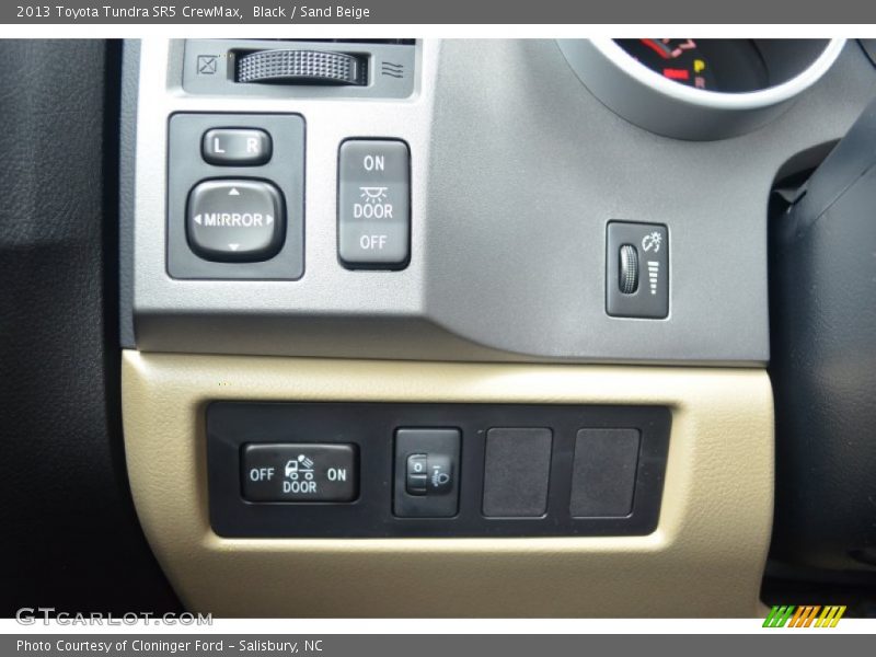 Black / Sand Beige 2013 Toyota Tundra SR5 CrewMax