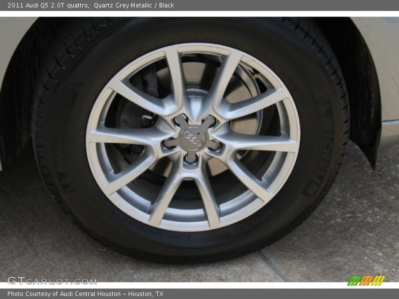 Quartz Grey Metallic / Black 2011 Audi Q5 2.0T quattro