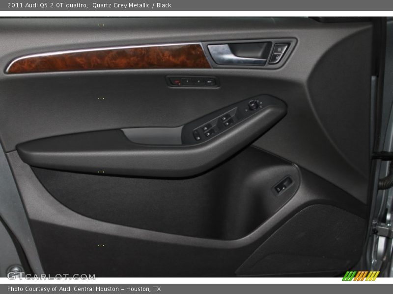 Quartz Grey Metallic / Black 2011 Audi Q5 2.0T quattro