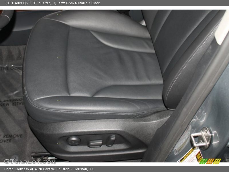 Quartz Grey Metallic / Black 2011 Audi Q5 2.0T quattro