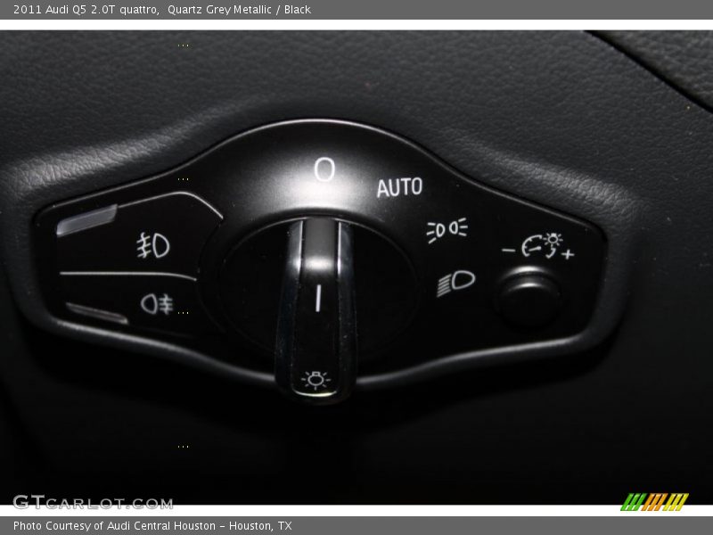 Quartz Grey Metallic / Black 2011 Audi Q5 2.0T quattro