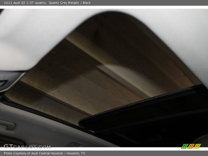 Quartz Grey Metallic / Black 2011 Audi Q5 2.0T quattro