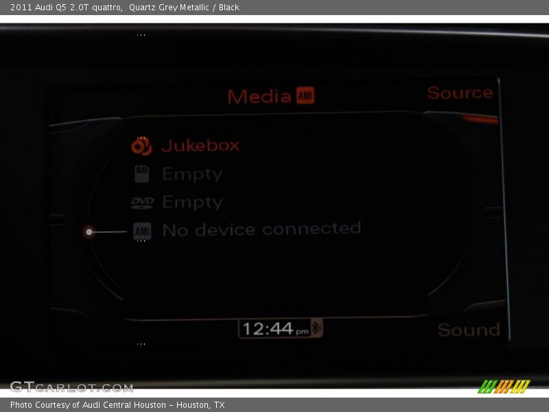 Quartz Grey Metallic / Black 2011 Audi Q5 2.0T quattro