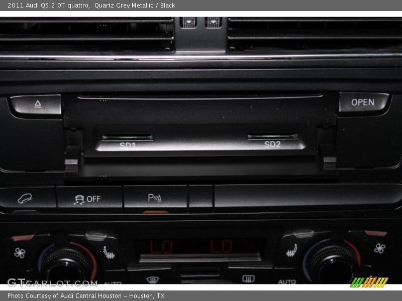Quartz Grey Metallic / Black 2011 Audi Q5 2.0T quattro