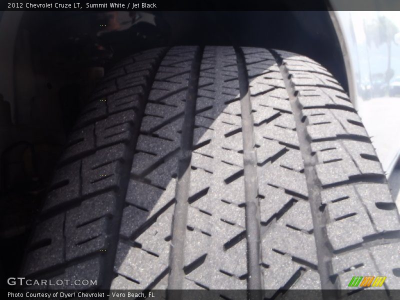 Summit White / Jet Black 2012 Chevrolet Cruze LT