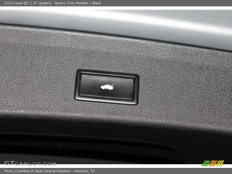 Quartz Grey Metallic / Black 2011 Audi Q5 2.0T quattro
