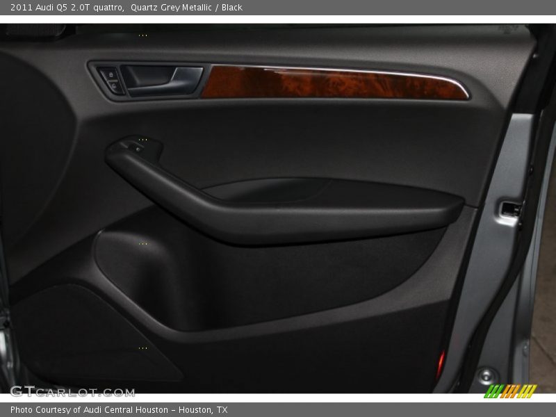 Quartz Grey Metallic / Black 2011 Audi Q5 2.0T quattro