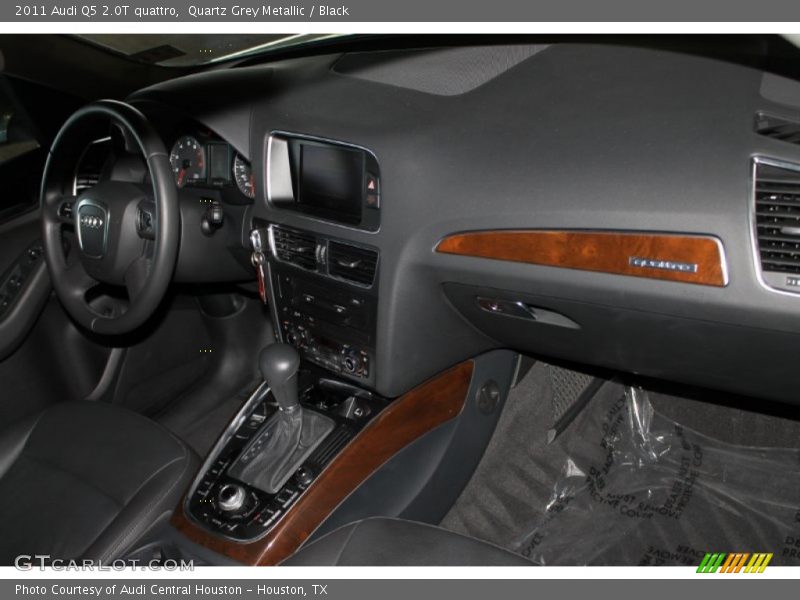 Quartz Grey Metallic / Black 2011 Audi Q5 2.0T quattro
