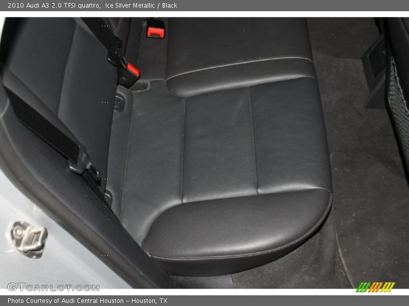 Ice Silver Metallic / Black 2010 Audi A3 2.0 TFSI quattro