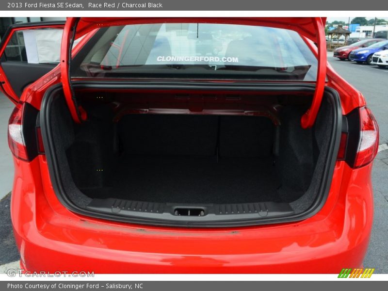 Race Red / Charcoal Black 2013 Ford Fiesta SE Sedan