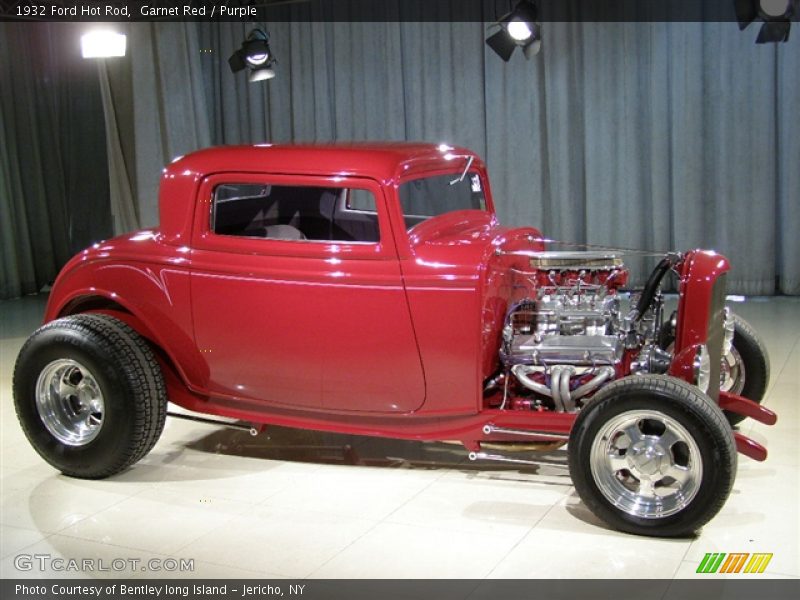 Garnet Red / Purple 1932 Ford Hot Rod