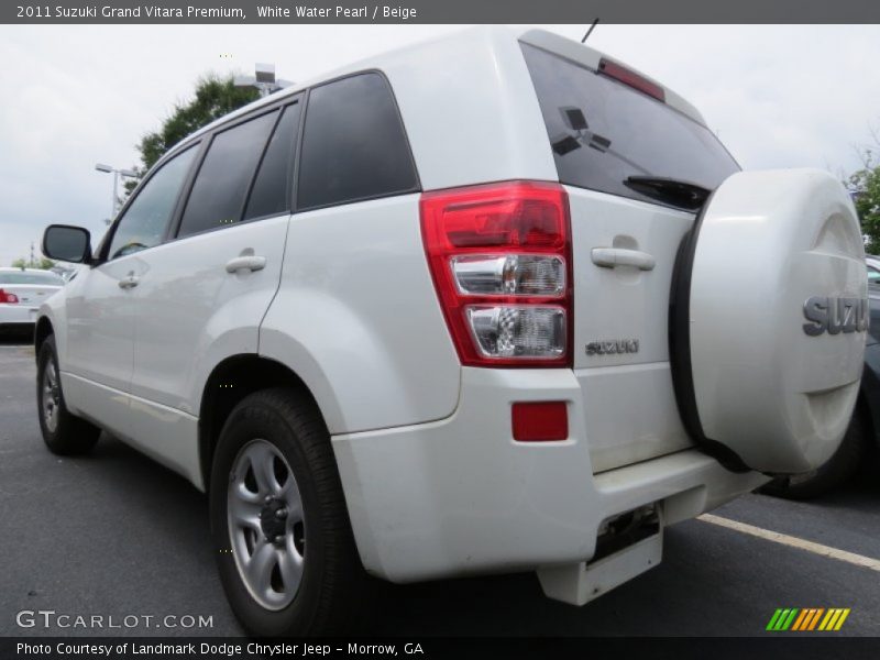 White Water Pearl / Beige 2011 Suzuki Grand Vitara Premium