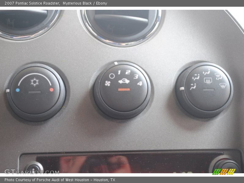 Mysterious Black / Ebony 2007 Pontiac Solstice Roadster