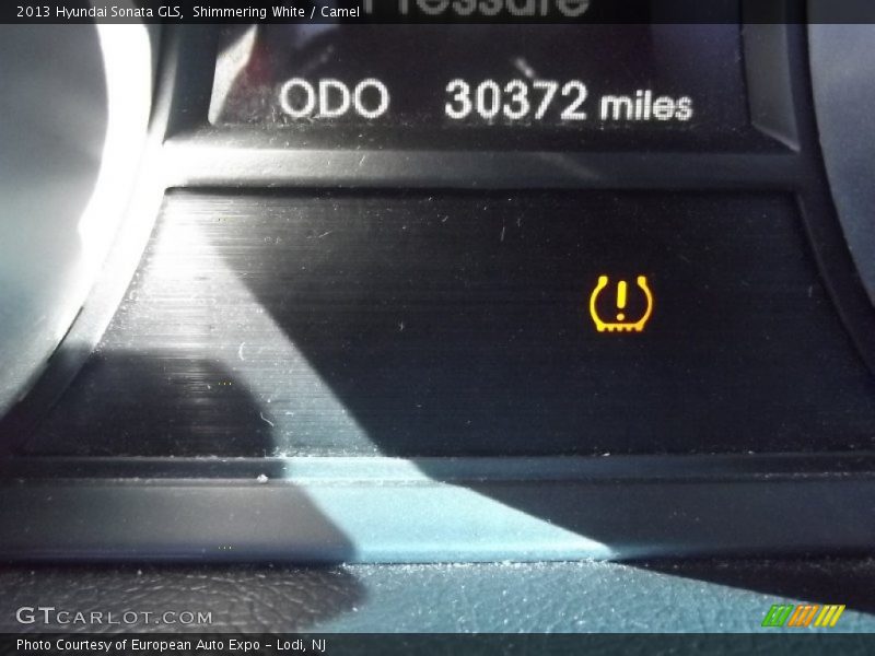 Shimmering White / Camel 2013 Hyundai Sonata GLS