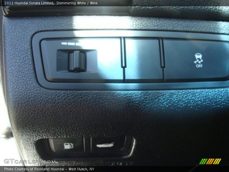 Shimmering White / Wine 2011 Hyundai Sonata Limited
