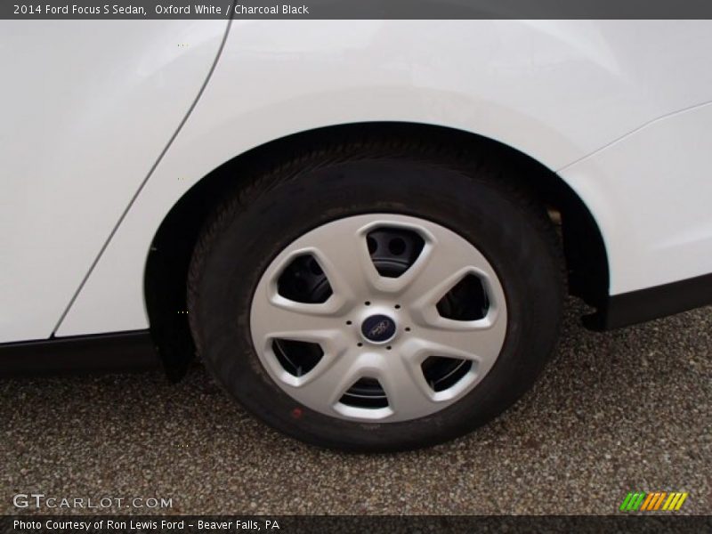 Oxford White / Charcoal Black 2014 Ford Focus S Sedan