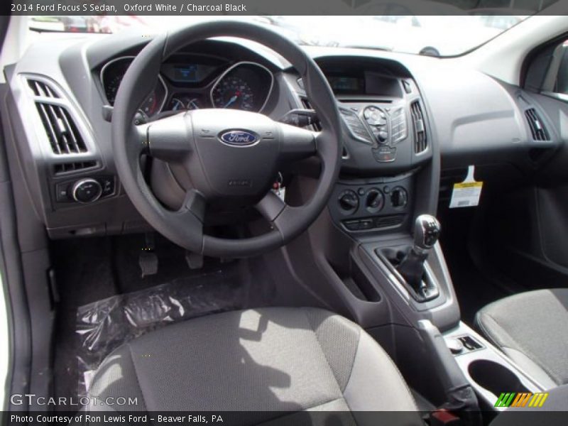 Oxford White / Charcoal Black 2014 Ford Focus S Sedan