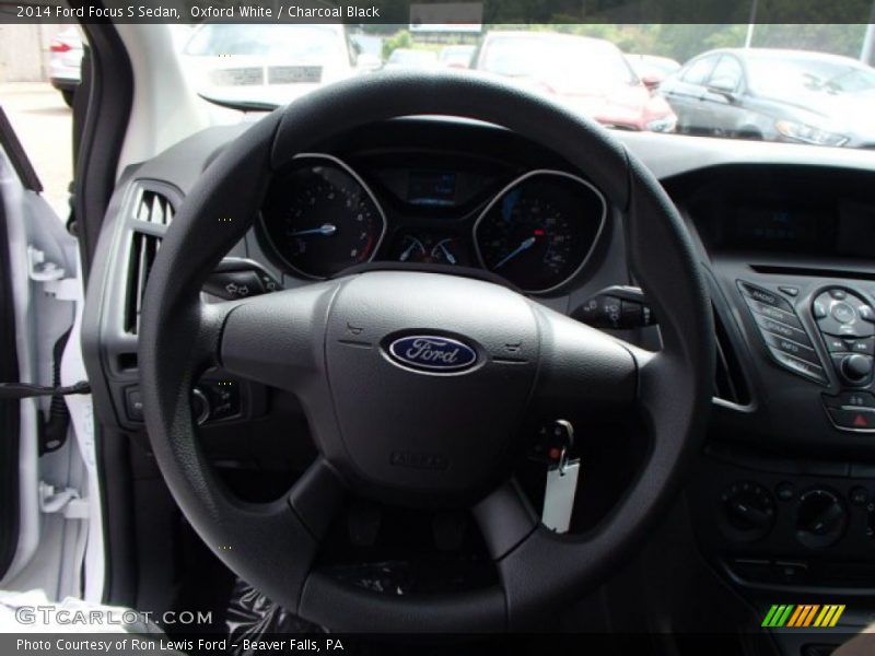 Oxford White / Charcoal Black 2014 Ford Focus S Sedan