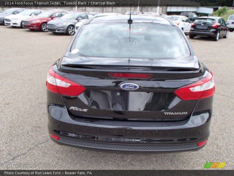 Tuxedo Black / Charcoal Black 2014 Ford Focus Titanium Sedan