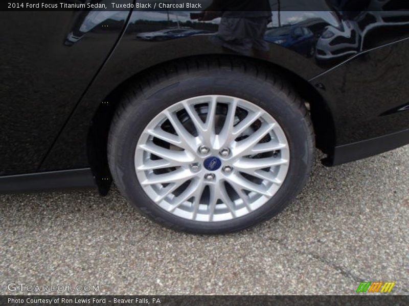 Tuxedo Black / Charcoal Black 2014 Ford Focus Titanium Sedan