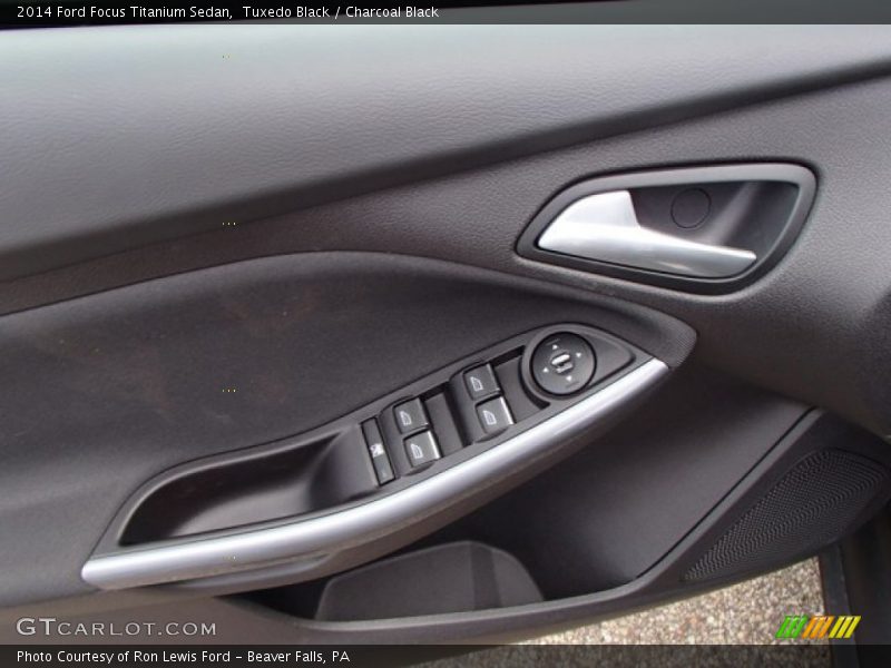 Tuxedo Black / Charcoal Black 2014 Ford Focus Titanium Sedan