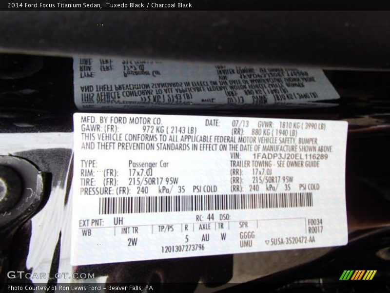 Tuxedo Black / Charcoal Black 2014 Ford Focus Titanium Sedan