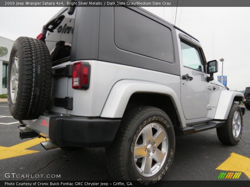 Bright Silver Metallic / Dark Slate Gray/Medium Slate Gray 2009 Jeep Wrangler Sahara 4x4