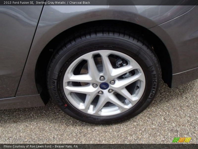 Sterling Gray Metallic / Charcoal Black 2013 Ford Fusion SE