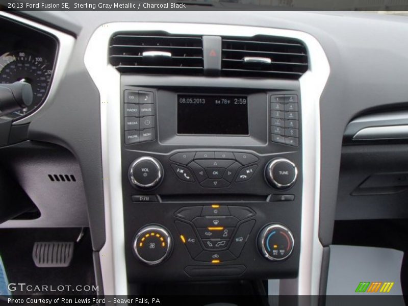 Sterling Gray Metallic / Charcoal Black 2013 Ford Fusion SE