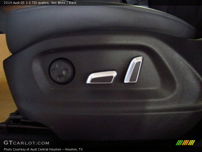 Ibis White / Black 2014 Audi Q5 3.0 TDI quattro