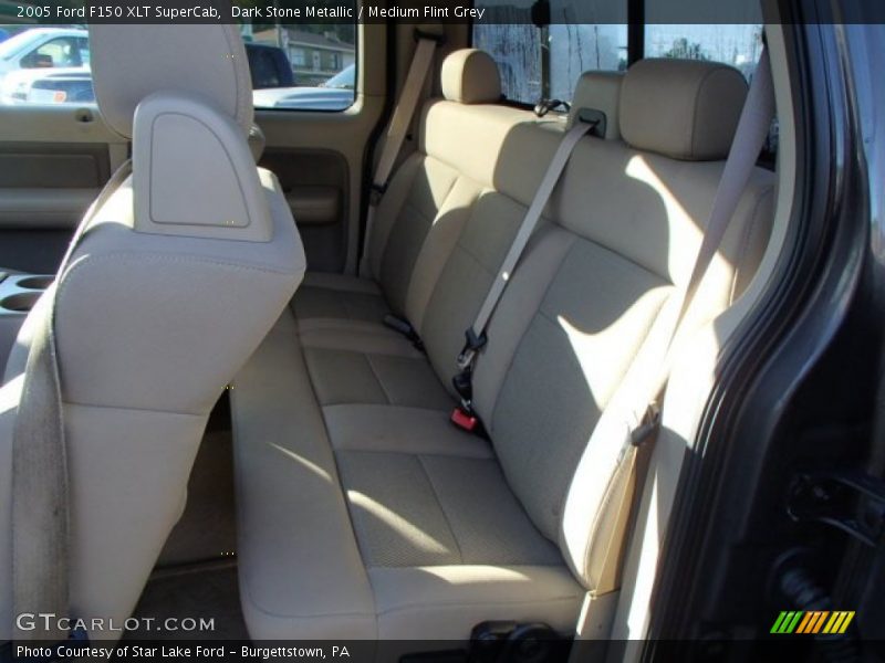 Dark Stone Metallic / Medium Flint Grey 2005 Ford F150 XLT SuperCab