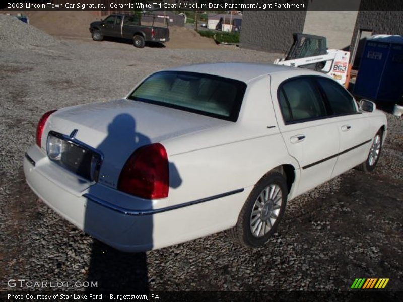 Ceramic White Tri Coat / Medium Dark Parchment/Light Parchment 2003 Lincoln Town Car Signature