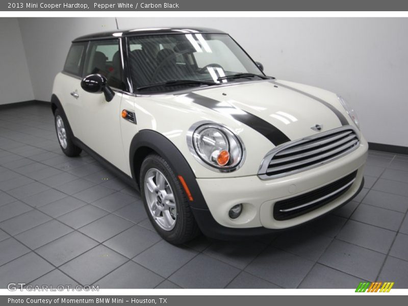 Pepper White / Carbon Black 2013 Mini Cooper Hardtop