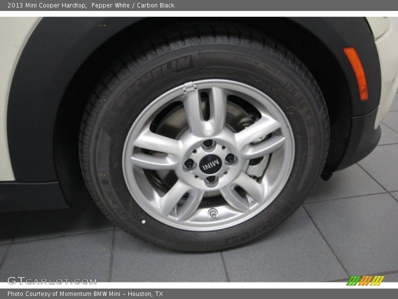 Pepper White / Carbon Black 2013 Mini Cooper Hardtop