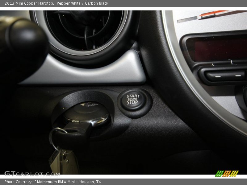 Pepper White / Carbon Black 2013 Mini Cooper Hardtop