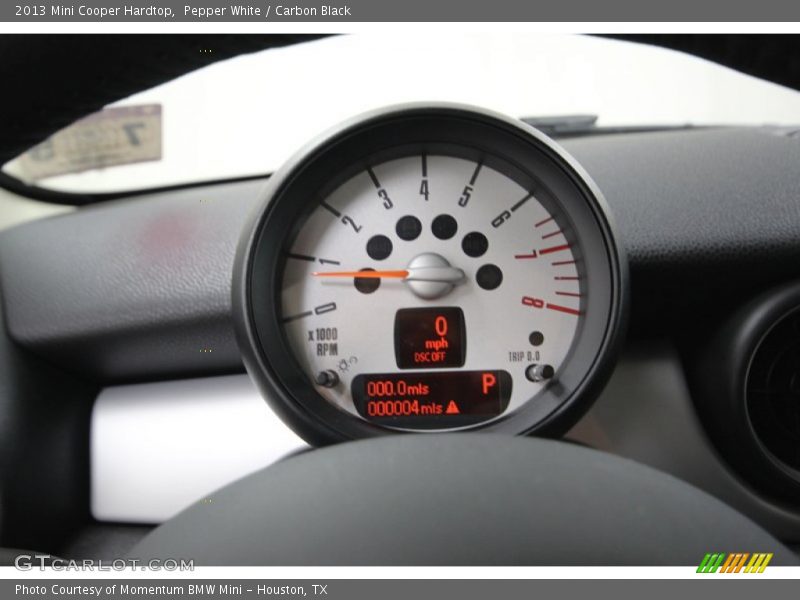 Pepper White / Carbon Black 2013 Mini Cooper Hardtop