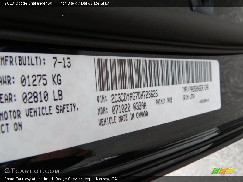 Pitch Black / Dark Slate Gray 2013 Dodge Challenger SXT