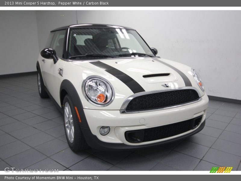 Pepper White / Carbon Black 2013 Mini Cooper S Hardtop