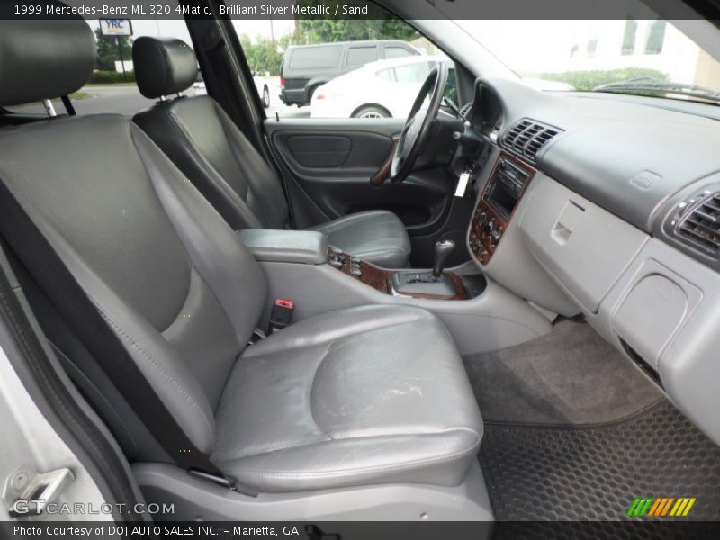 Brilliant Silver Metallic / Sand 1999 Mercedes-Benz ML 320 4Matic