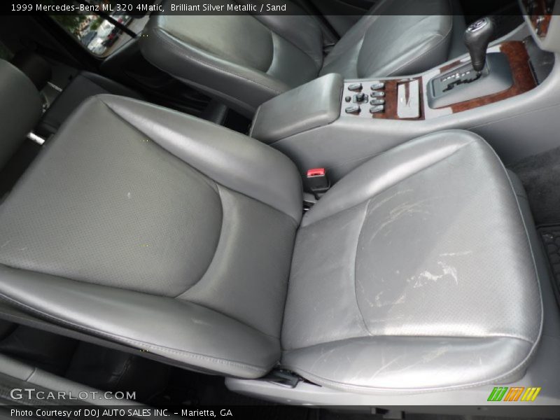 Brilliant Silver Metallic / Sand 1999 Mercedes-Benz ML 320 4Matic